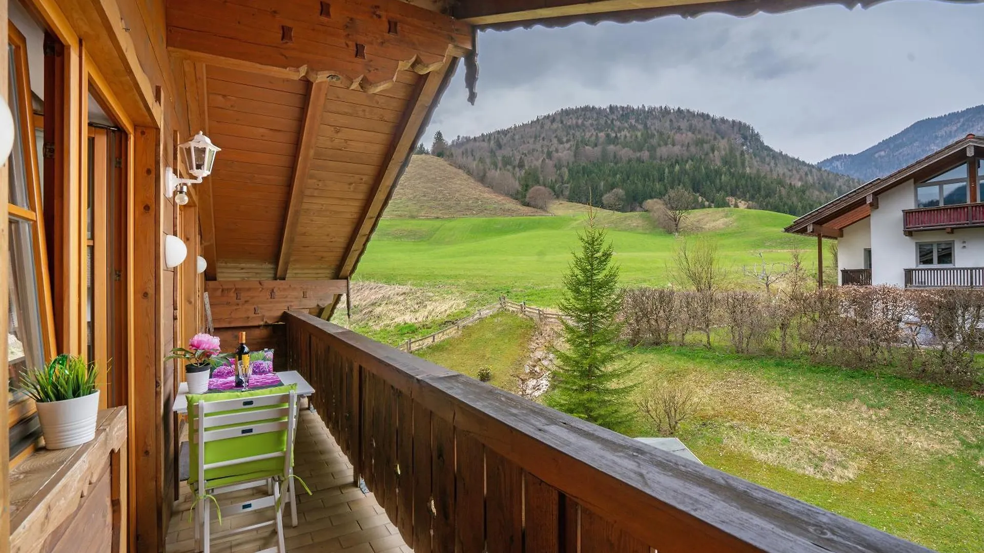 Place In The Bavarian Mountains Schneizlreuth